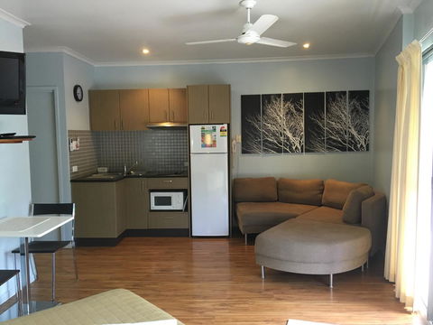 Whitsunday Waterfront Apartments - Accommodation Sunshine Coast 17