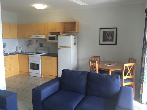 Whitsunday Waterfront Apartments - Accommodation Sunshine Coast 20