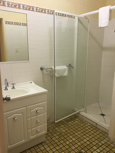 Whitsunday Waterfront Apartments - Accommodation Sunshine Coast 29