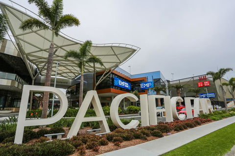 Bel Air On Broadbeach - Official - Accommodation Sunshine Coast 12