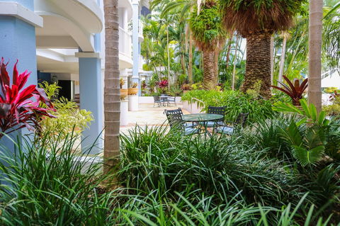 Bel Air On Broadbeach - Official - Accommodation Sunshine Coast 3