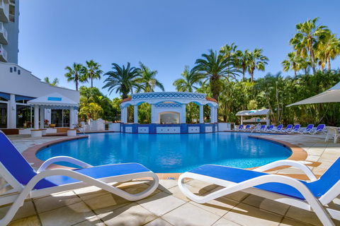 Bel Air On Broadbeach - Official - Accommodation Sunshine Coast 0