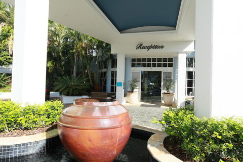 Bel Air On Broadbeach - Official - Accommodation Sunshine Coast 10