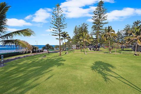 Pacific Regis Beachfront Holiday Apartments - Accommodation Sunshine Coast 15