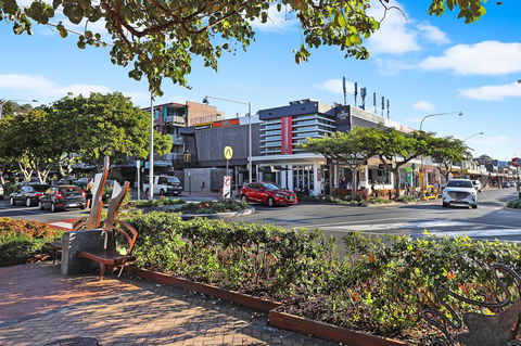 Pacific Regis Beachfront Holiday Apartments - Accommodation Sunshine Coast 16
