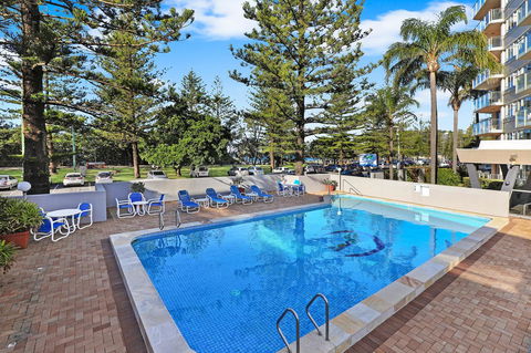 Pacific Regis Beachfront Holiday Apartments - Accommodation Sunshine Coast 4