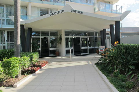 Pacific Regis Beachfront Holiday Apartments - Accommodation Sunshine Coast 10