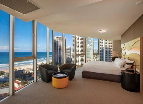 Hilton Surfers Paradise Hotel & Residences - Accommodation Sunshine Coast 9