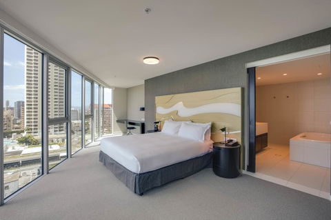Hilton Surfers Paradise Hotel & Residences - Accommodation Sunshine Coast 14