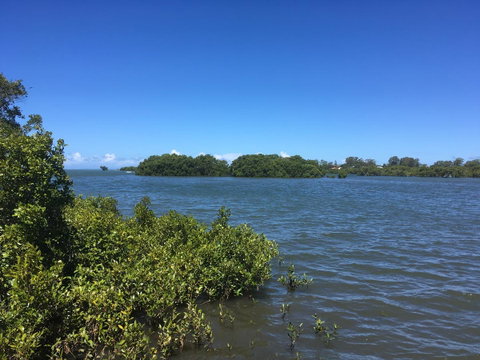 Absolute Waterfront - Accommodation Sunshine Coast 11