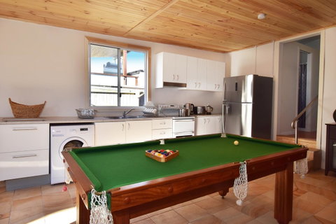 Absolute Waterfront - Accommodation Sunshine Coast 1