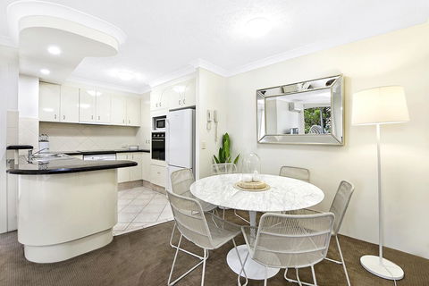 The Ritz Resort Heated Pool - Accommodation Sunshine Coast 19