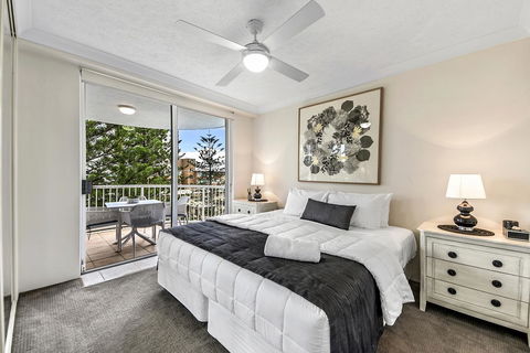 The Ritz Resort Heated Pool - Accommodation Sunshine Coast 17