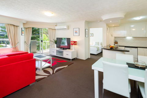 The Ritz Resort Heated Pool - Accommodation Sunshine Coast 3