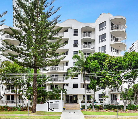 The Ritz Resort Heated Pool - Accommodation Sunshine Coast 0