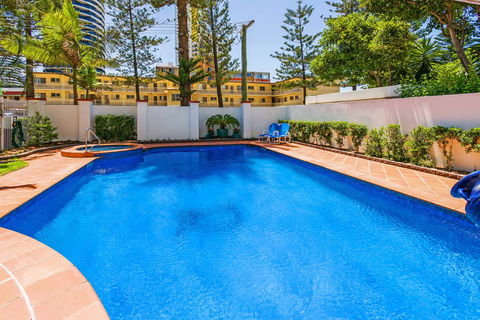 The Ritz Resort Heated Pool - Accommodation Sunshine Coast 27