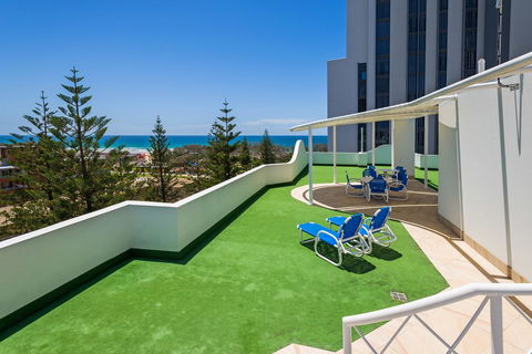 The Ritz Resort Heated Pool - Accommodation Sunshine Coast 23
