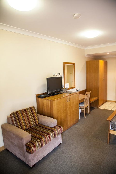 Eastgate On The Range Motel - Accommodation Sunshine Coast 3
