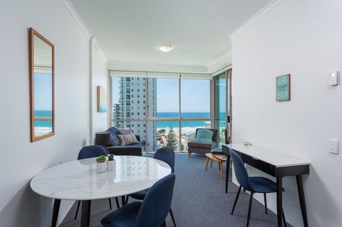 Maldives Resort Main Beach, Gold Coast - Accommodation Sunshine Coast 21