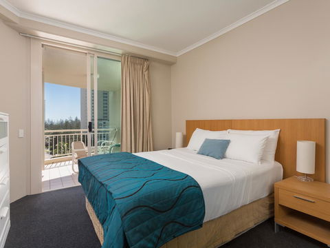 Maldives Resort Main Beach, Gold Coast - Accommodation Sunshine Coast 6