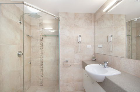 Maldives Resort Main Beach, Gold Coast - Accommodation Sunshine Coast 34