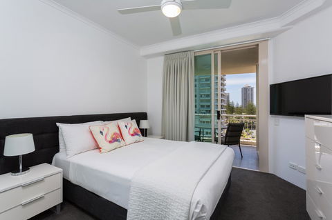 Maldives Resort Main Beach, Gold Coast - Accommodation Sunshine Coast 14