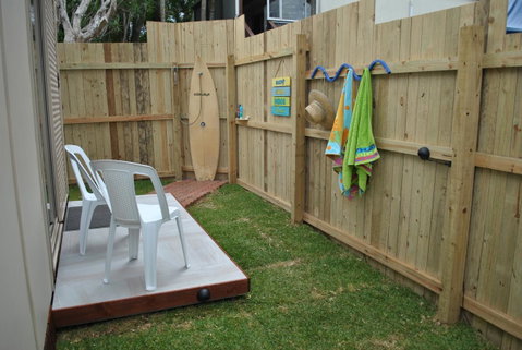 Driftwood Lodge - Accommodation Sunshine Coast 3