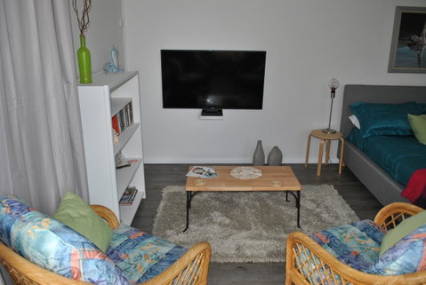 Driftwood Lodge - Accommodation Sunshine Coast 5