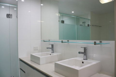Private Seaview Apartment At Peninsula - Airlie Beach - Accommodation Sunshine Coast 6