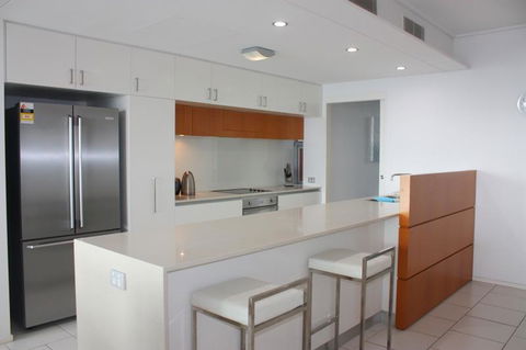 Private Seaview Apartment At Peninsula - Airlie Beach - Accommodation Sunshine Coast 8