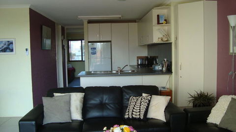 Burleigh Palms Holiday Apartments - Accommodation Sunshine Coast 39