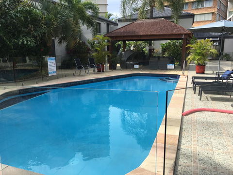Burleigh Palms Holiday Apartments - Accommodation Sunshine Coast 2