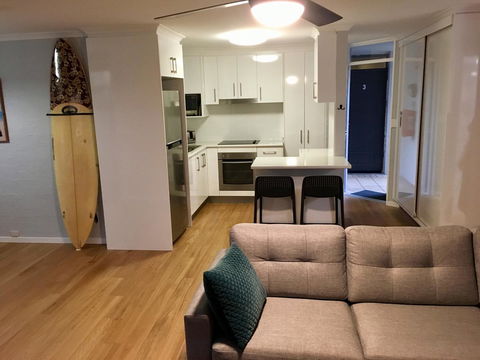 Burleigh Palms Holiday Apartments - Accommodation Sunshine Coast 9