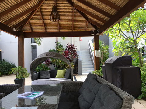 Burleigh Palms Holiday Apartments - Accommodation Sunshine Coast 4