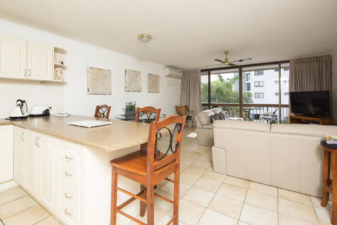 Burleigh Palms Holiday Apartments - Accommodation Sunshine Coast 31