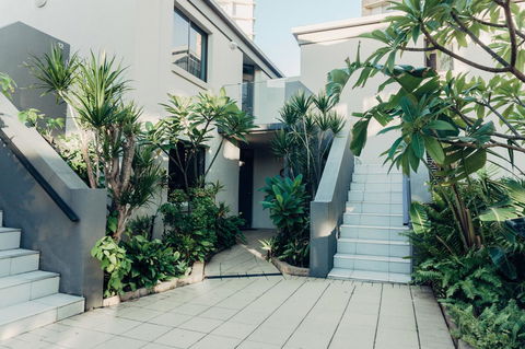 Burleigh Palms Holiday Apartments - Accommodation Sunshine Coast 17