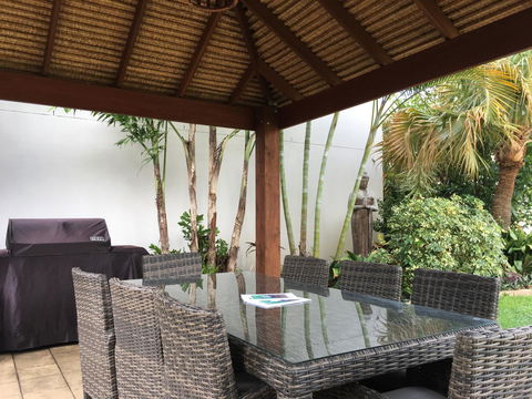 Burleigh Palms Holiday Apartments - Accommodation Sunshine Coast 23