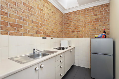 Coopers Colonial Motel - Accommodation Sunshine Coast 20