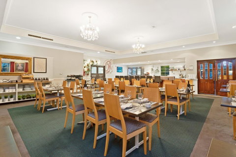 Coopers Colonial Motel - Accommodation Sunshine Coast 10