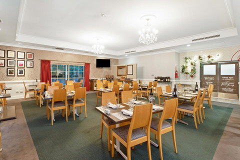 Coopers Colonial Motel - Accommodation Sunshine Coast 11