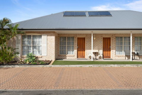 Coopers Colonial Motel - Accommodation Sunshine Coast 26