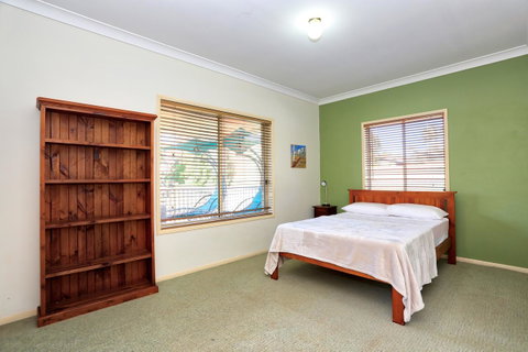 Waterfront At White Patch - Accommodation Sunshine Coast 38