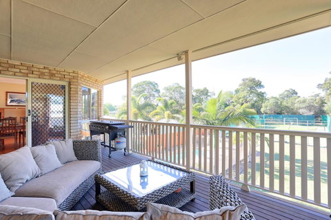 Waterfront At White Patch - Accommodation Sunshine Coast 35