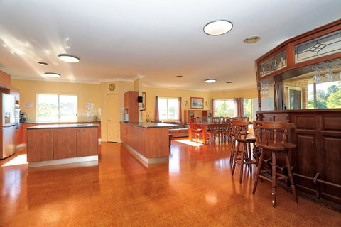 Waterfront At White Patch - Accommodation Sunshine Coast 39