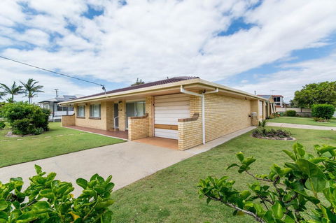 Lowset Sweetie, Central To Everything - Partridge St, Bongaree - Accommodation Sunshine Coast 0