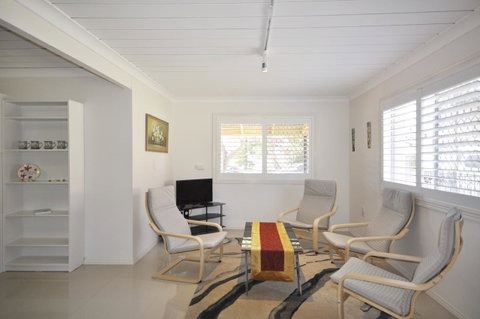 Ocean Wave - Accommodation Sunshine Coast 10