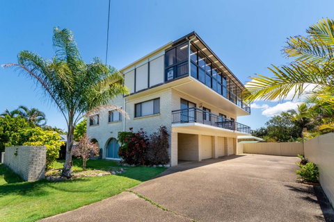 Spacious Unit Overlooking Moreton Bay - Boyd St, Woorim - Accommodation Sunshine Coast 6