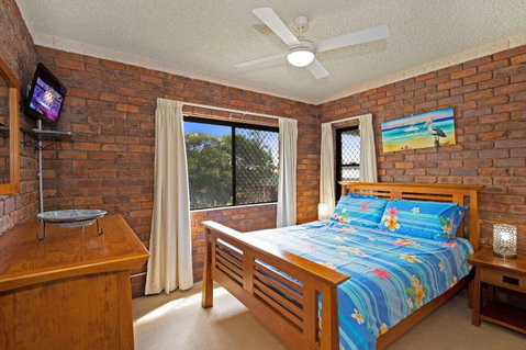 Waterviews,Pool, Wifi Its All Here !- Welsby Pde, Bongaree - Accommodation Sunshine Coast 14