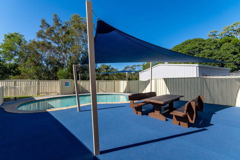 Waterviews,Pool, Wifi Its All Here !- Welsby Pde, Bongaree - Accommodation Sunshine Coast 17