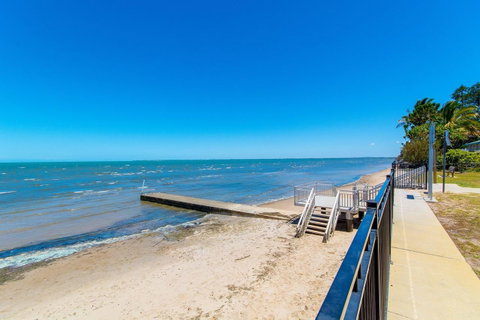 Waterviews,Pool, Wifi Its All Here !- Welsby Pde, Bongaree - Accommodation Sunshine Coast 16